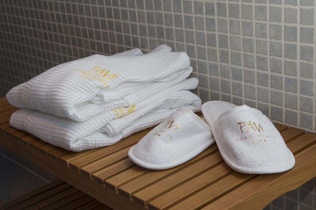 Pavi Apts Ljubljana - Private Rooftop Swimming Pool Стая снимка